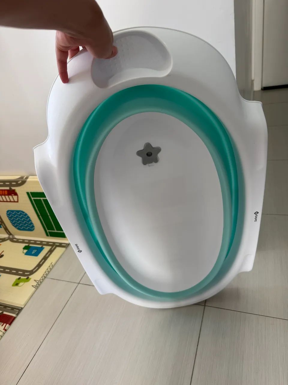 Banheira de bebê com rede de proteção  - Foto 2