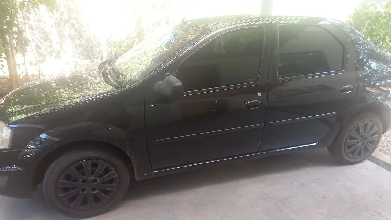Renault Logan 2013