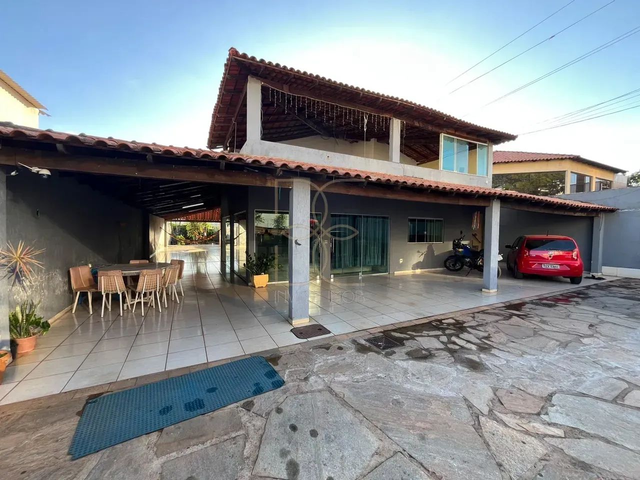 SOBRADO COM 6 QUARTOS EM LOTE DE 800M² - GUARÁ PARK