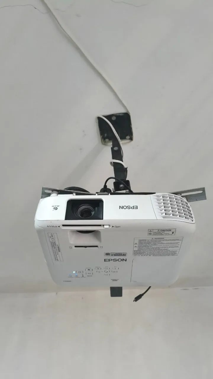 Projetor Epson PowerLite E20 + suporte de teto - Foto 2