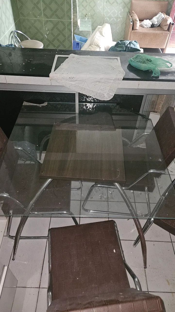 Mesa de vidro 4 cadeiras - Foto 2