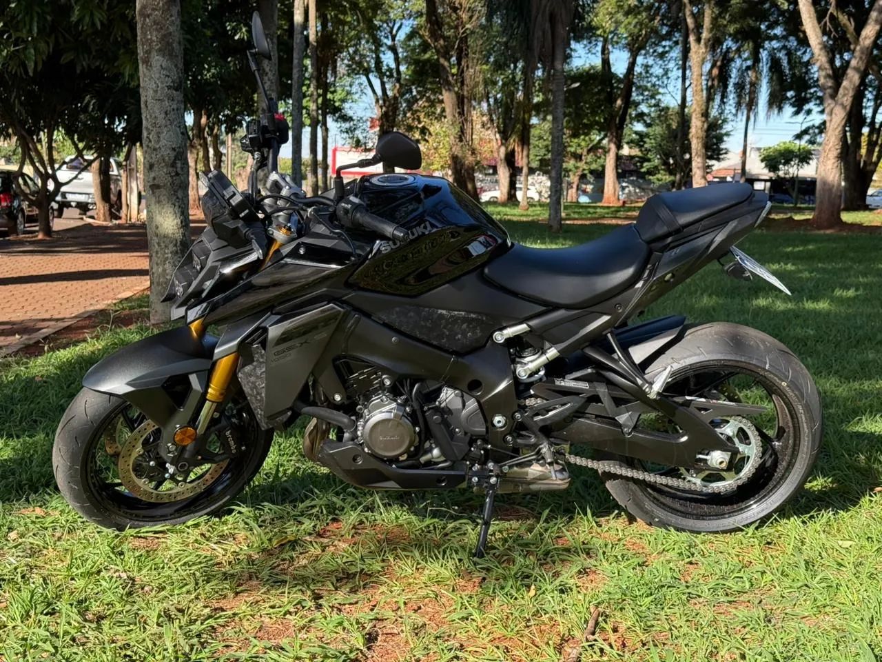 Suzuki GSX-S 1000 - Foto 3