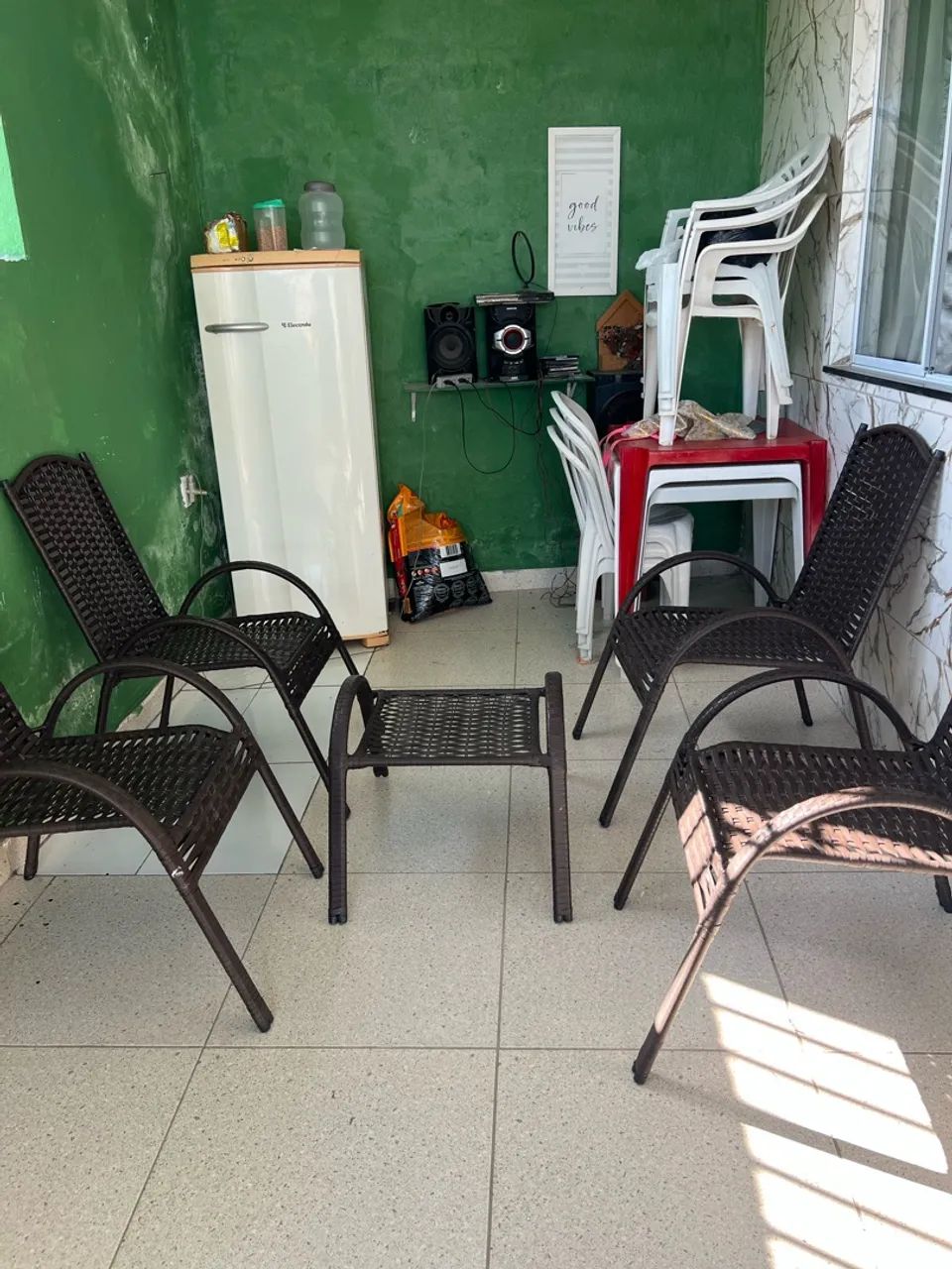 Conjunto de 4 Cadeiras E Mesa De Centro - Foto 5