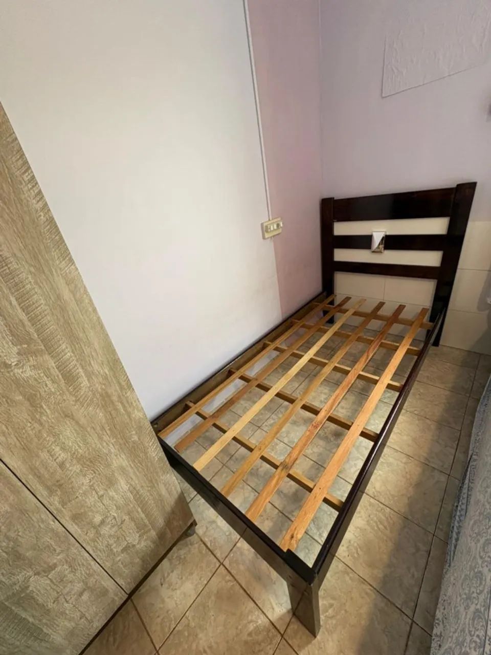Cama de solteiro em madeira - Foto 2