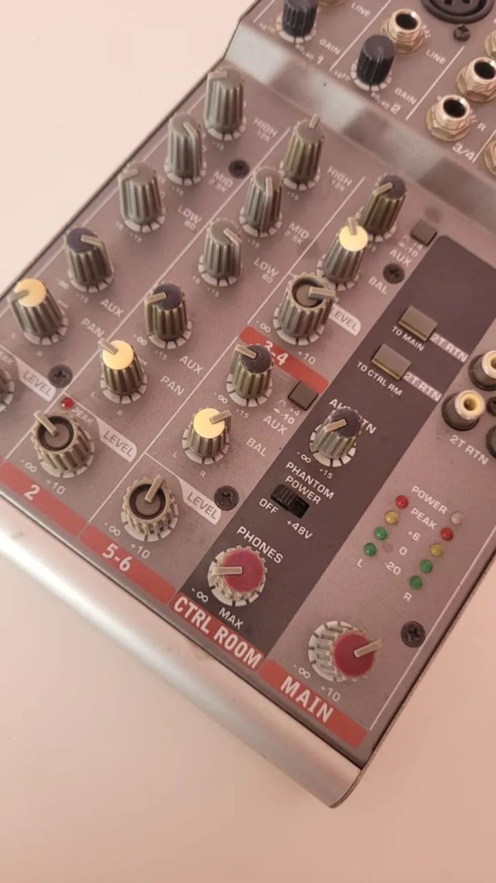 Mesa de som Phonic AM85 - Foto 3