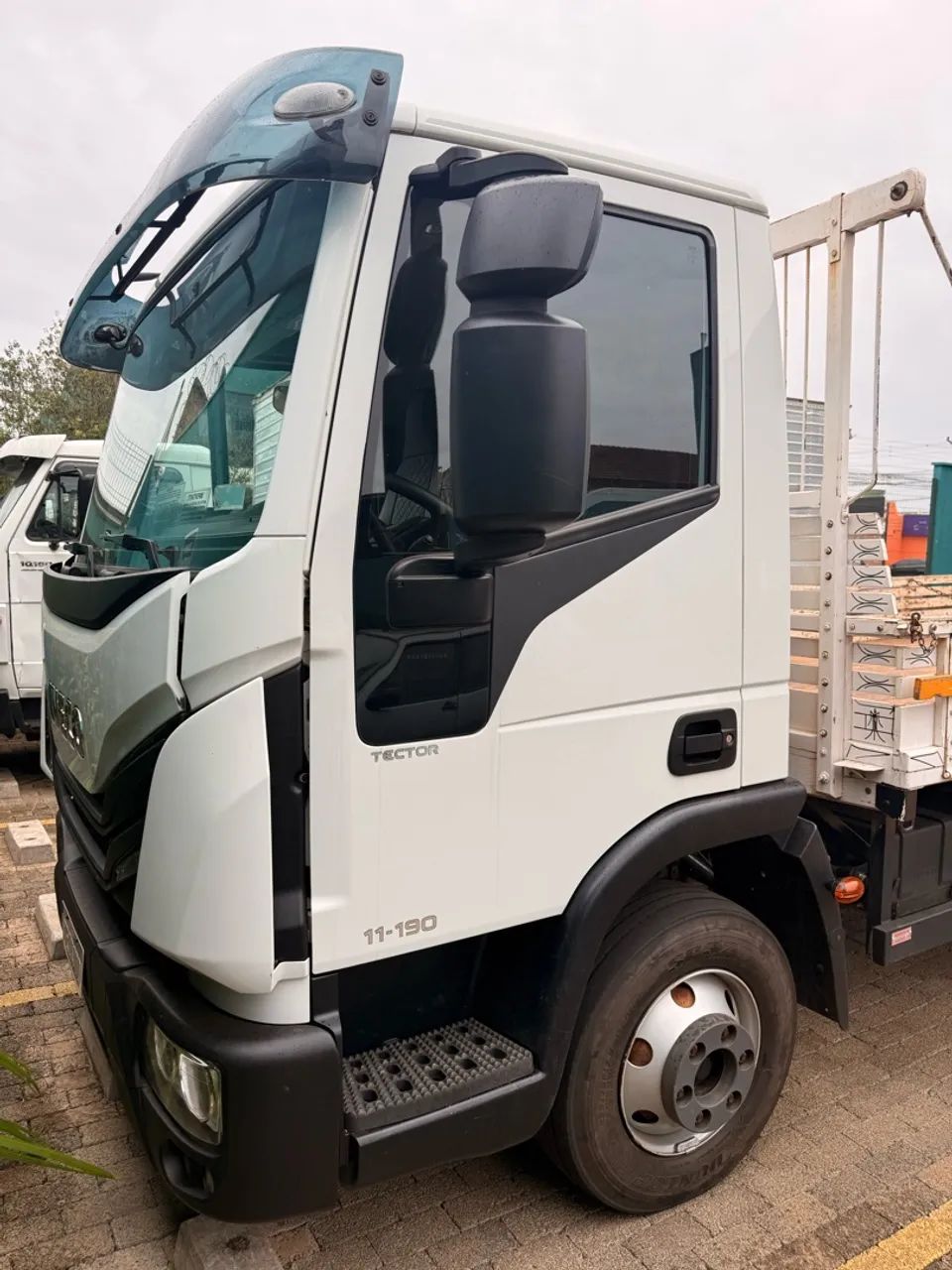 Iveco Tector 11.190 2025/25 - Foto 5