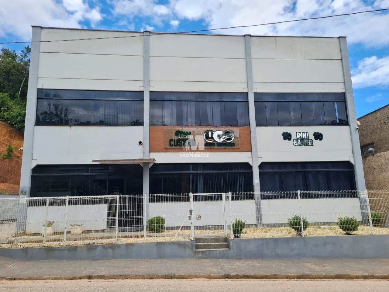 EXCELENTE GALPAO - PRIMEIRO DE MAIO - Foto 3