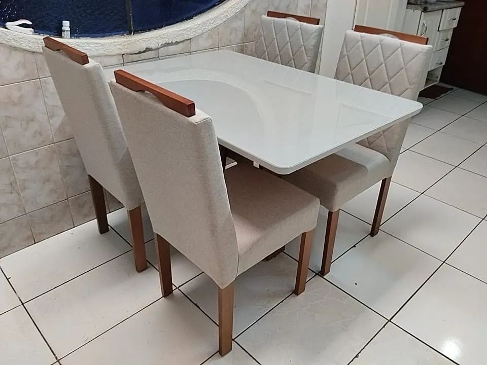 Mesa todo de madeira 