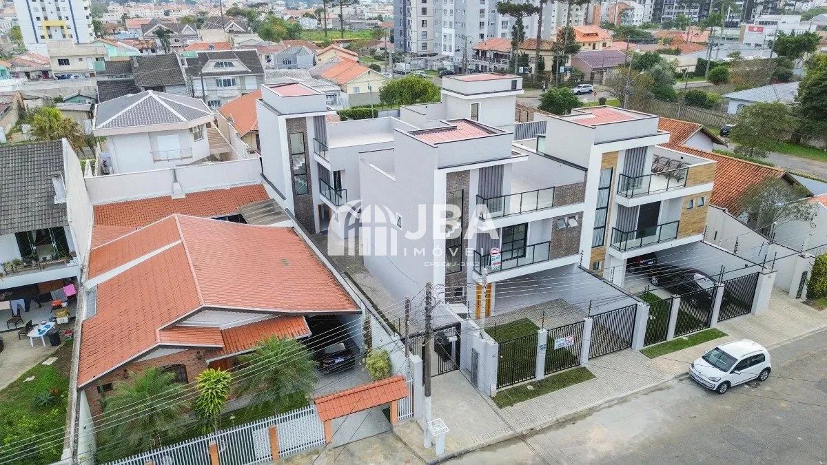 SOBRADO TRIPLEX COM 3 SUÍTES EM ÓTIMA LOCALIZAÇÃO - Foto 2
