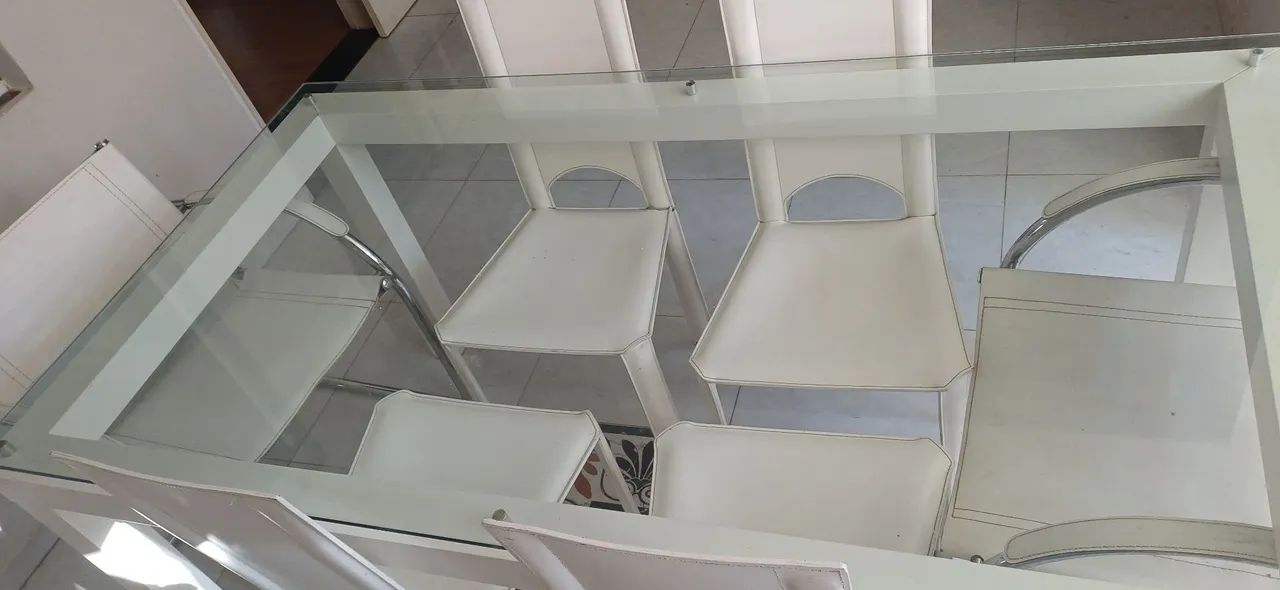 Conjunto de mesa e cadeira de couro da tok stok - Foto 2