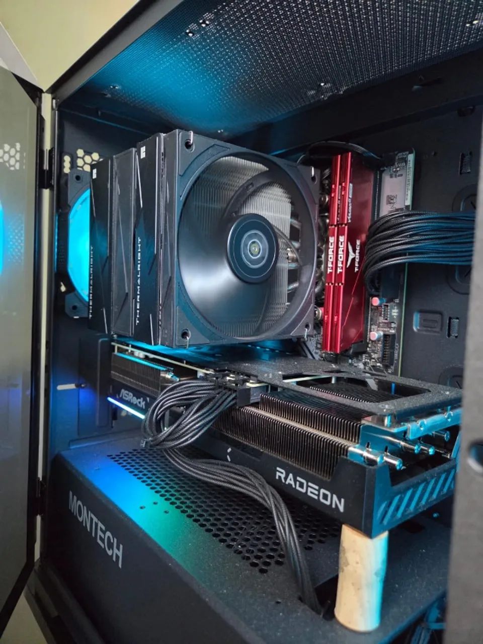 PC Gamer AMD RX 9070XT + Ryzen 5 9600x + 32GB DDR5 - Foto 2