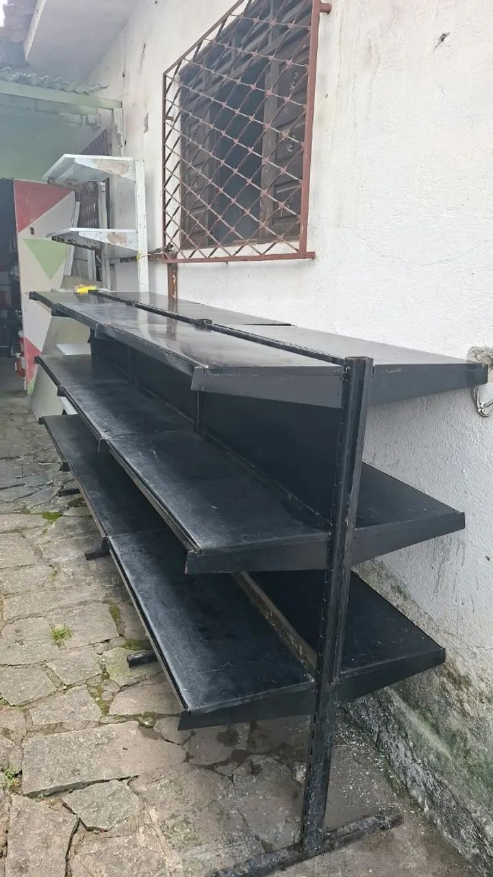 Gôndola central. Medidas: 90cm de comprimento. 30cm de fundo e 1,26m de altura. - Foto 3