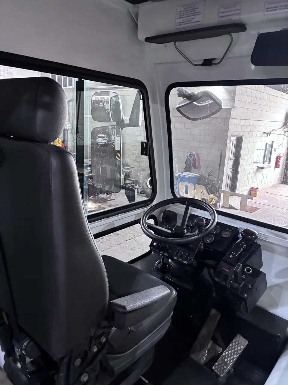 Terminal Tractor Rucker TT40 - Foto 2