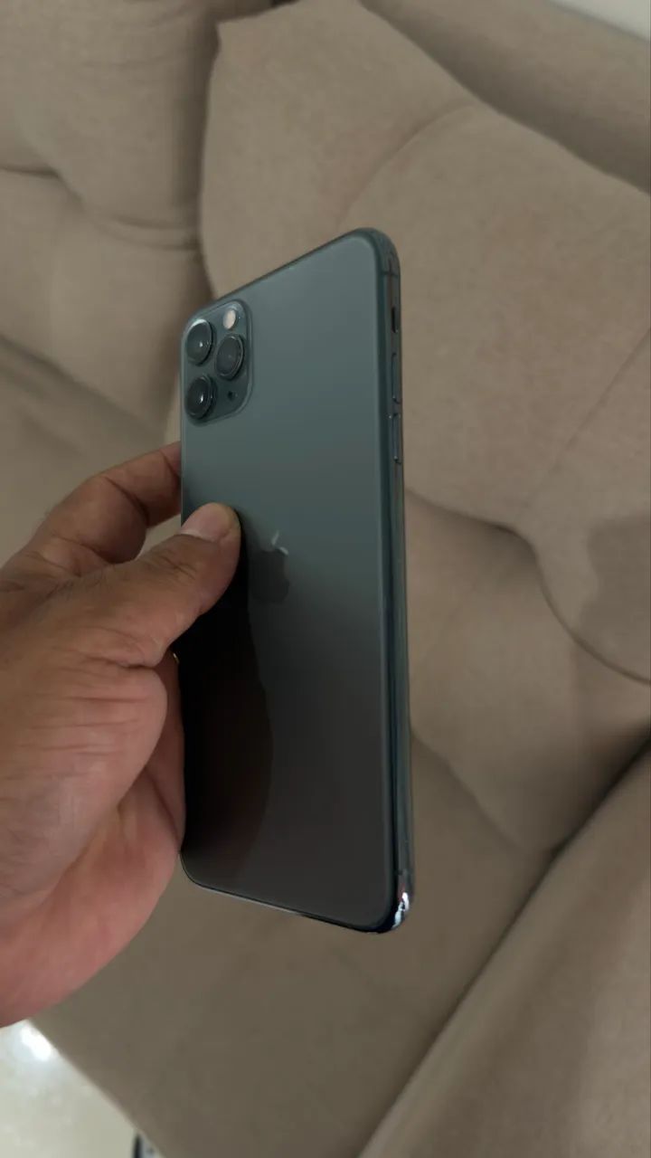 iPhone 11 Pro Max 512GB - Foto 2