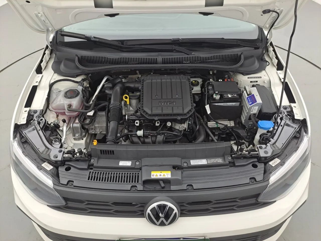 Volkswagen Polo Track 1.0 Flex 12V 5p, foto 10 de 18
