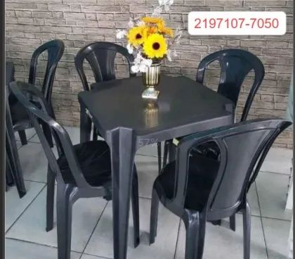Mesa e cadeiras para varanda 