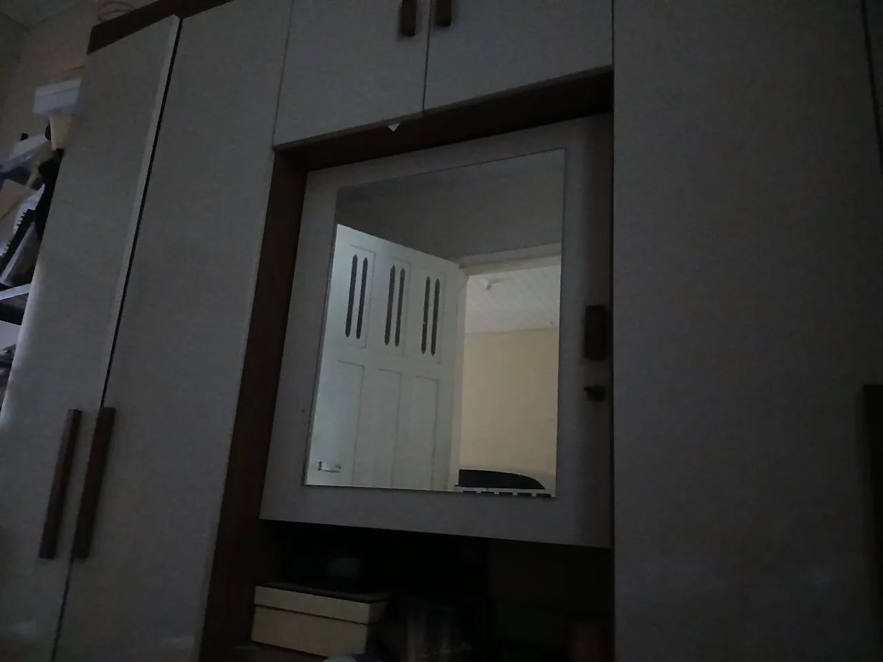 Anúncio de guarda roupa 