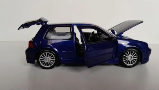 Miniatura Volkswagen Golf R32 Escala 1:24 - Foto 3