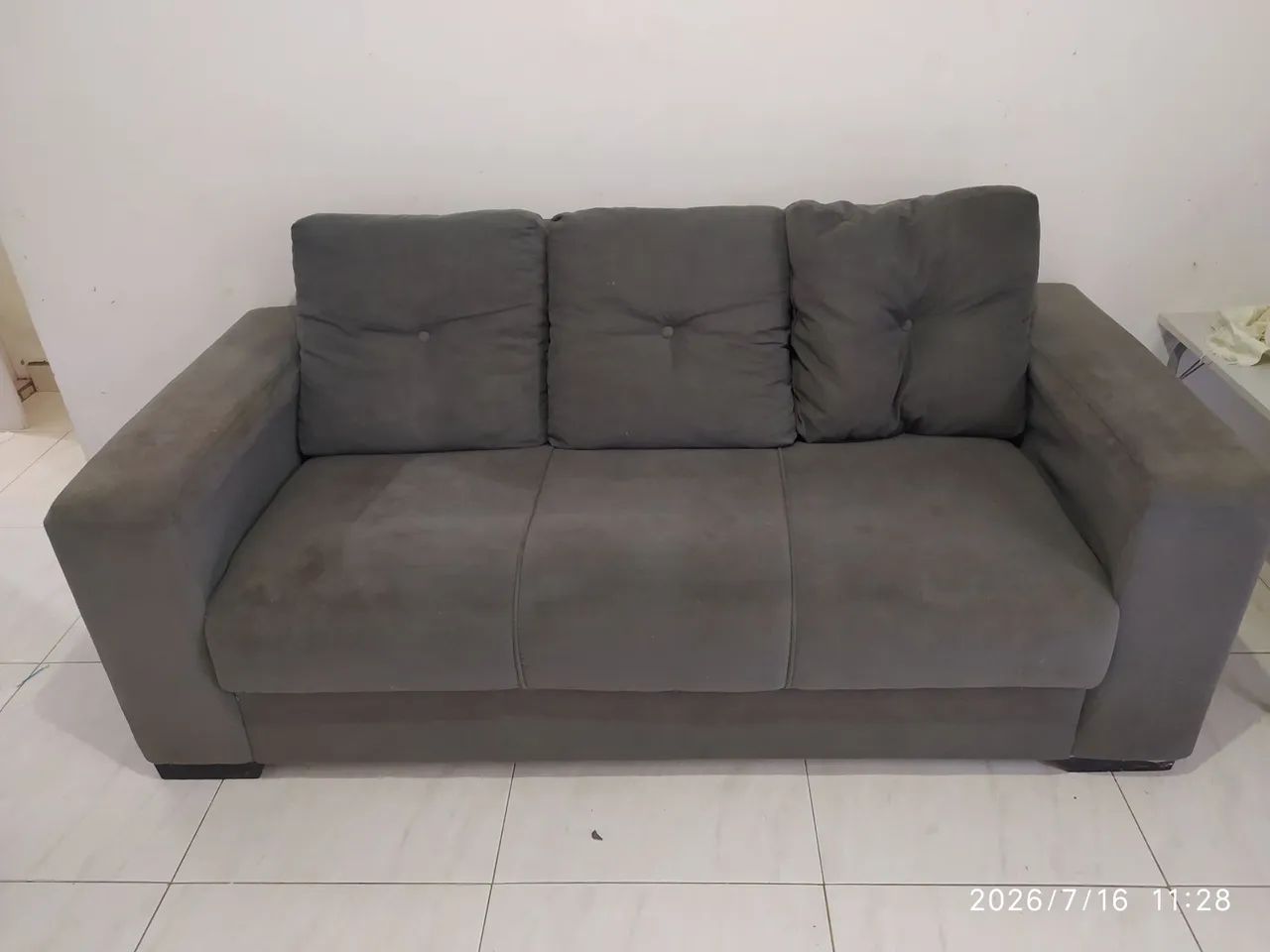 Sofá 3 lugares 