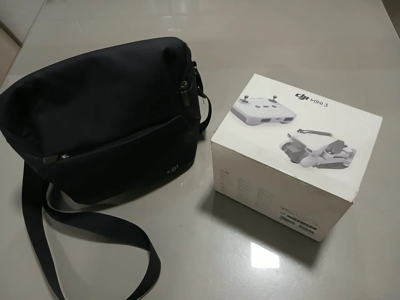 Drone DJI Mini 3 + Controle DJI RC-N1 + Bolsa + Acessórios Extras (Impecável) - Foto 3