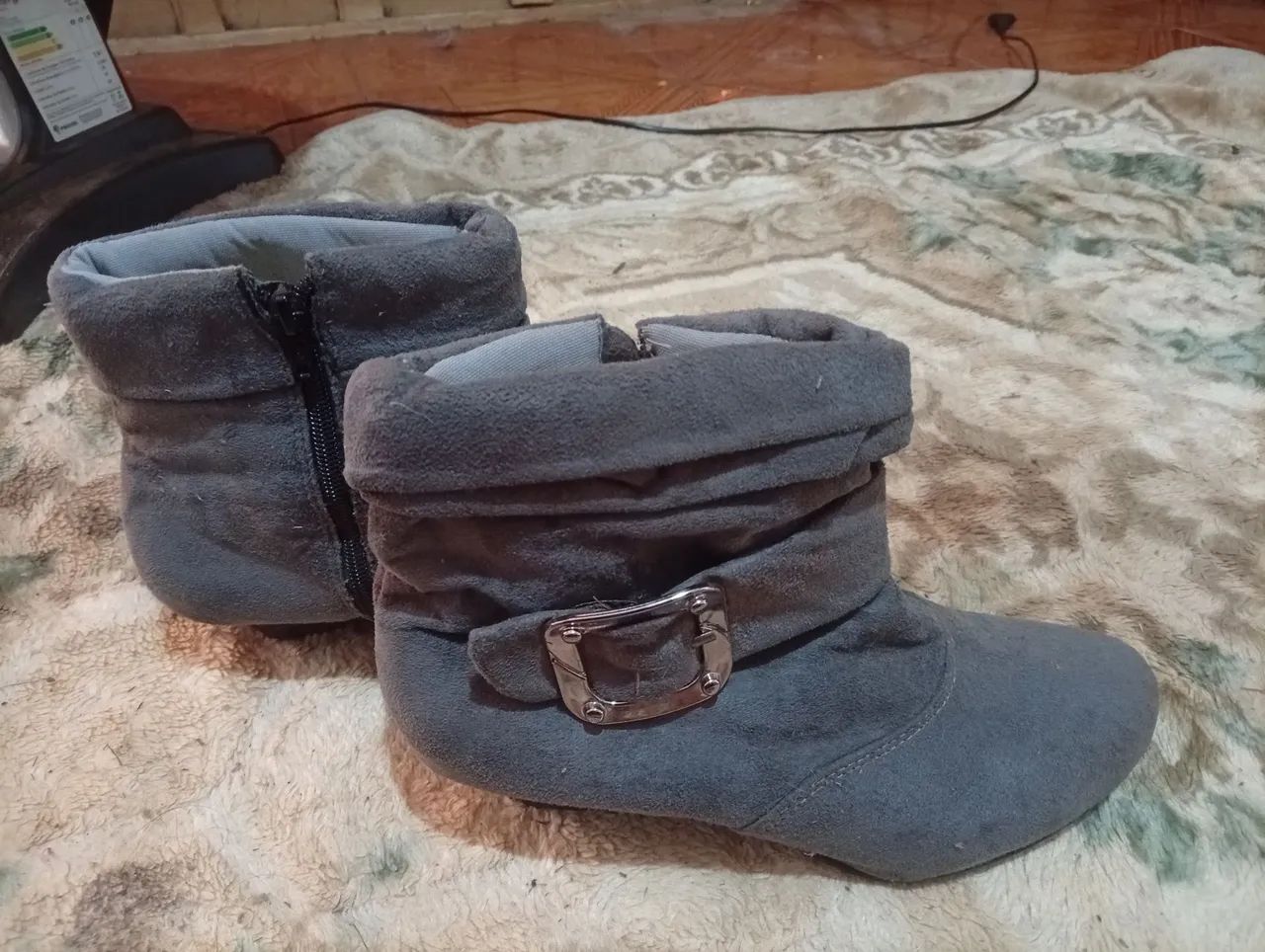 Bota cano baixo,camurça cinza n.40 - Foto 3