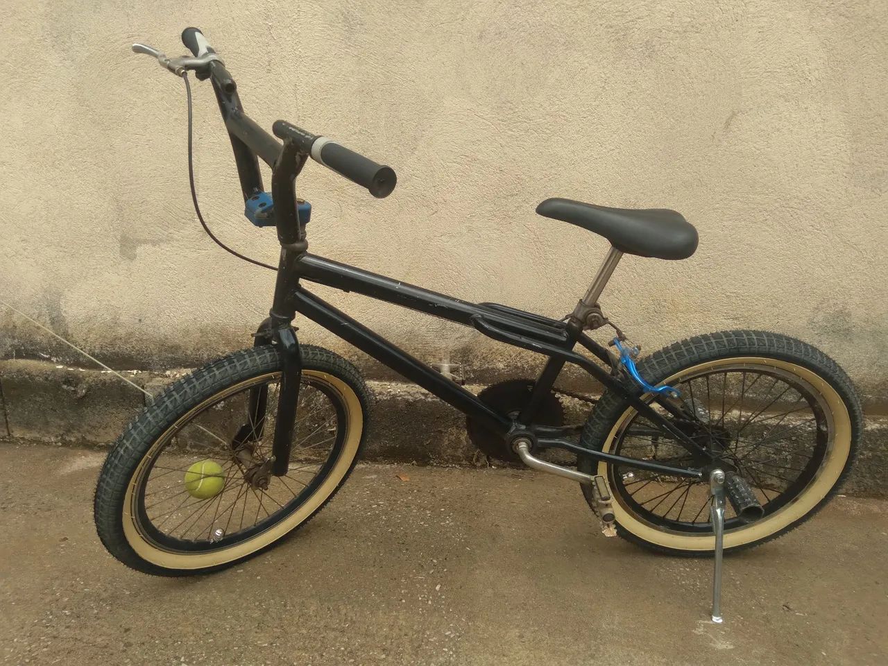 Bicicleta aro 20 Cross com 2 pneus balão zero