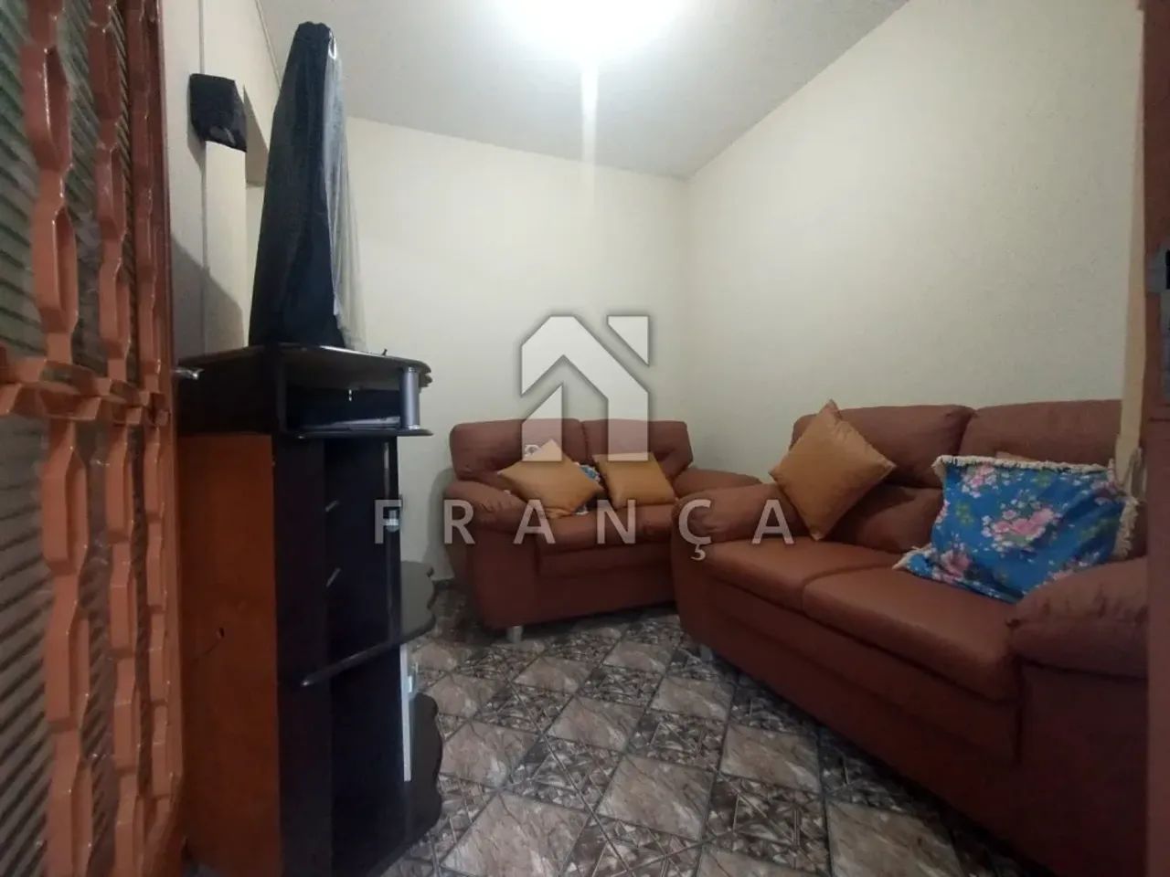 CASA 02 DORMITORIOS COM EDICULA DE 01 DORMITORIO SANTA BRANCA SP - Foto 4