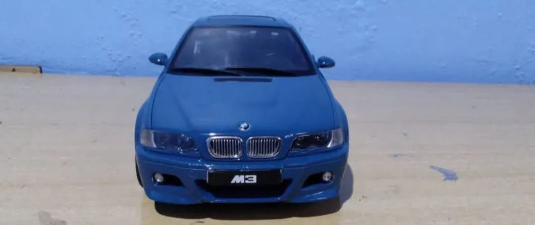 miniatura 1/18 BMW E46 M3 AUTOart - Hobbies e coleções - Jurunas
