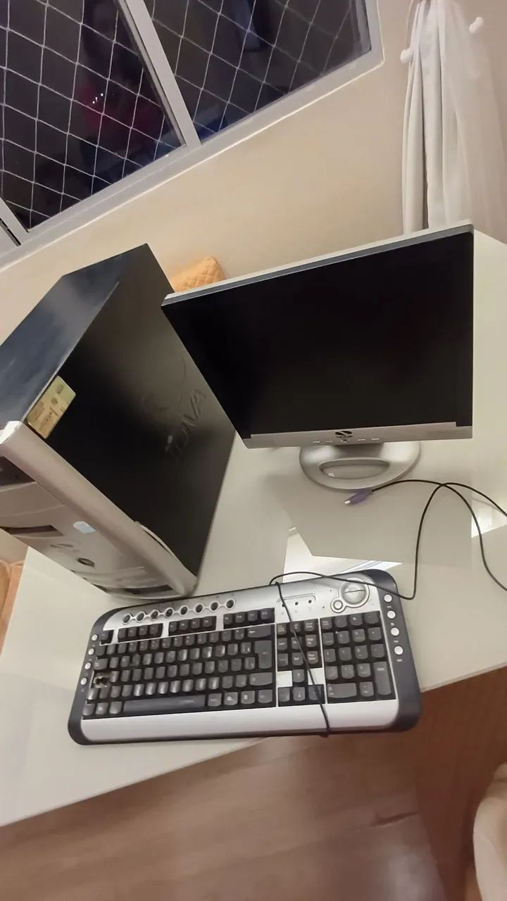 Computador completo com CPU, monitor e teclado  - Foto 2