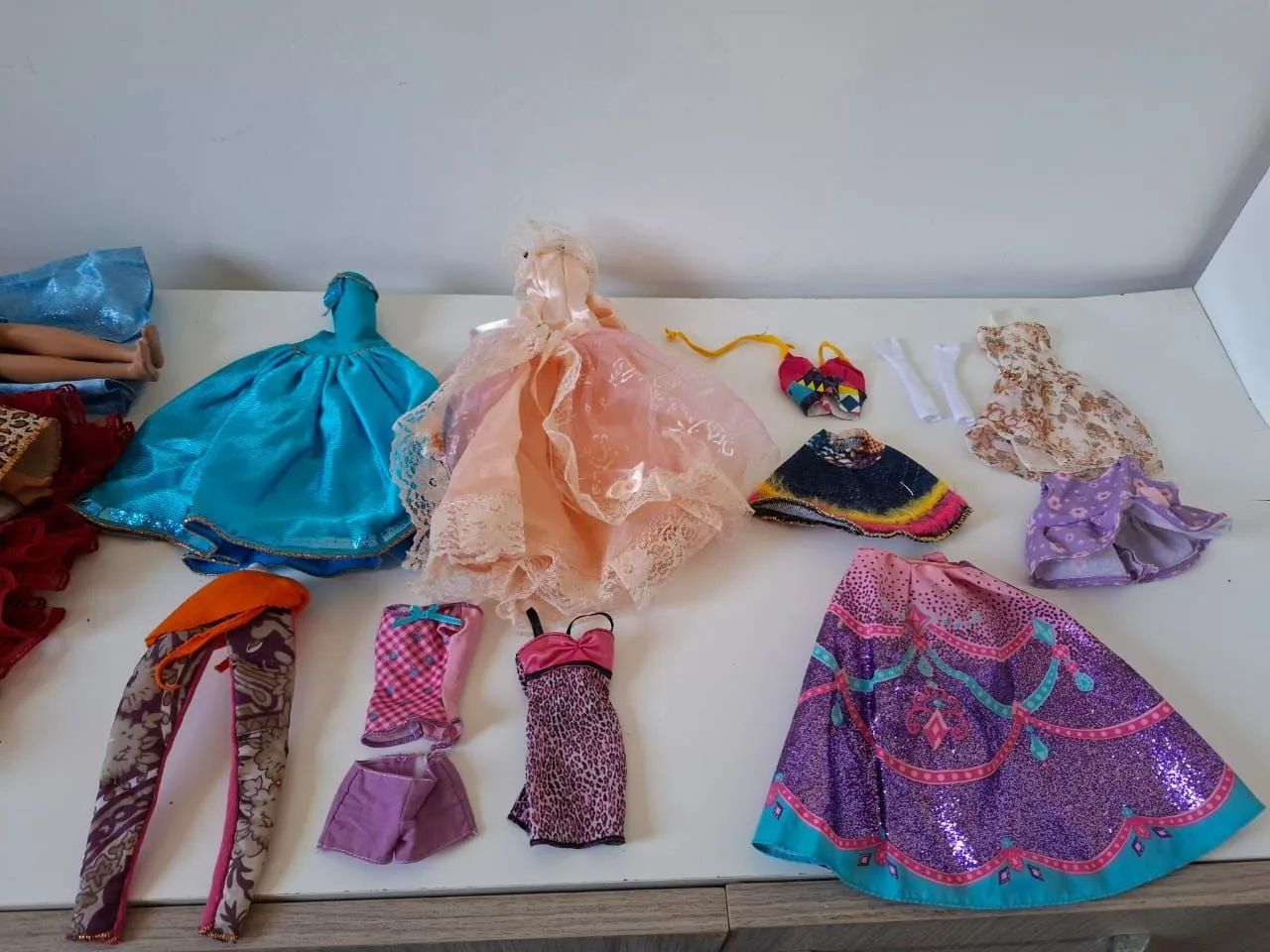 Barbies "originais" e articuladas com acessórios  - Foto 3