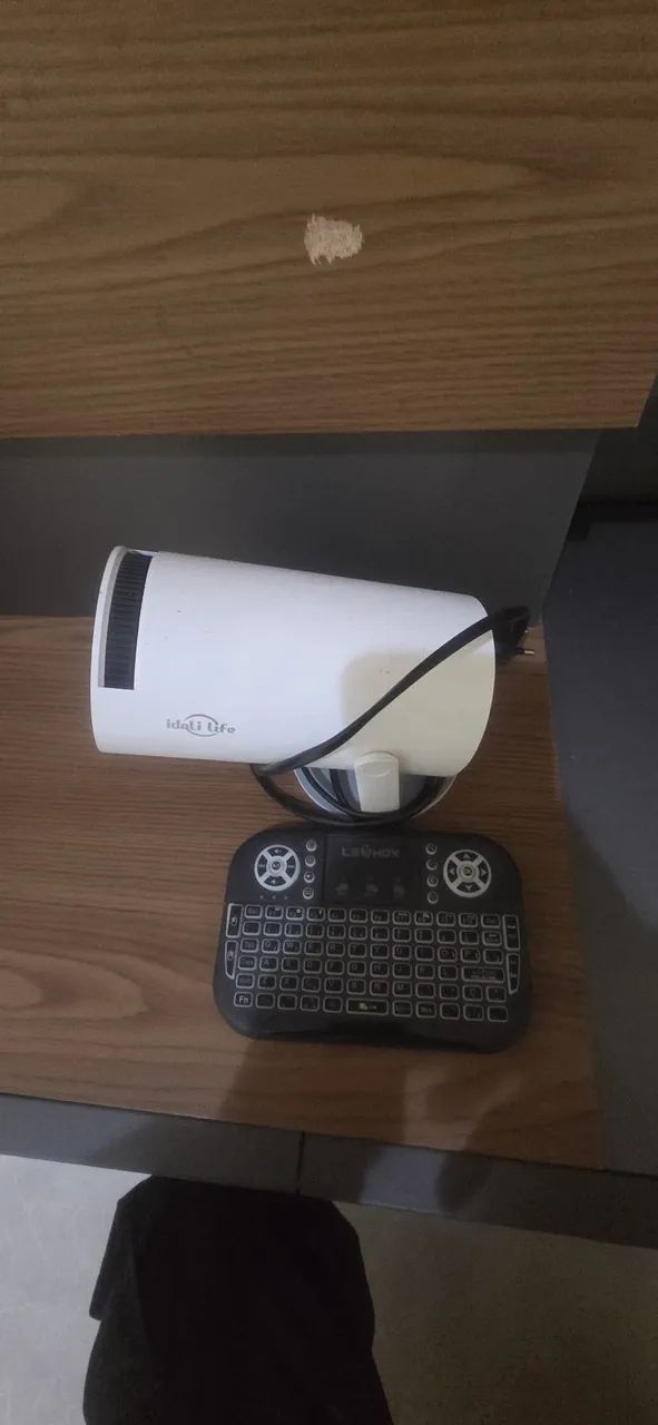 Projetor com controle - Foto 3