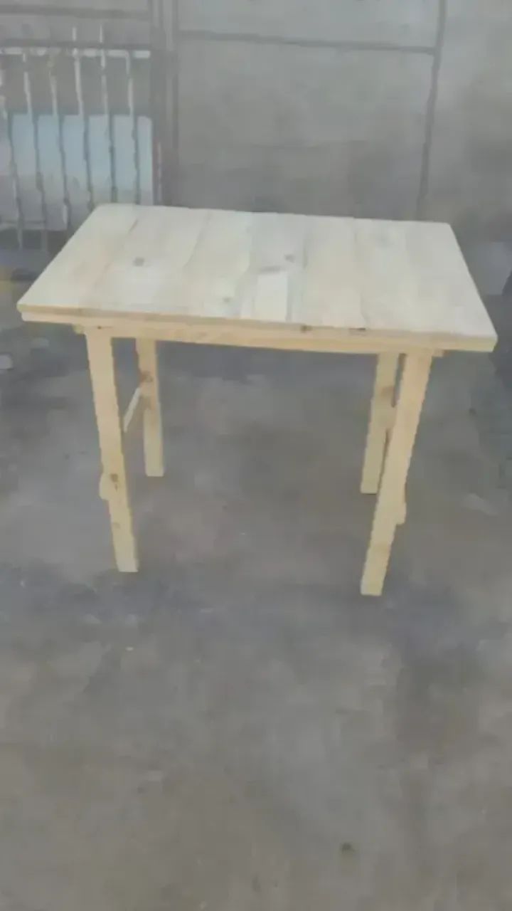 Mesa para bar toda parafusada e pregada - Foto 3