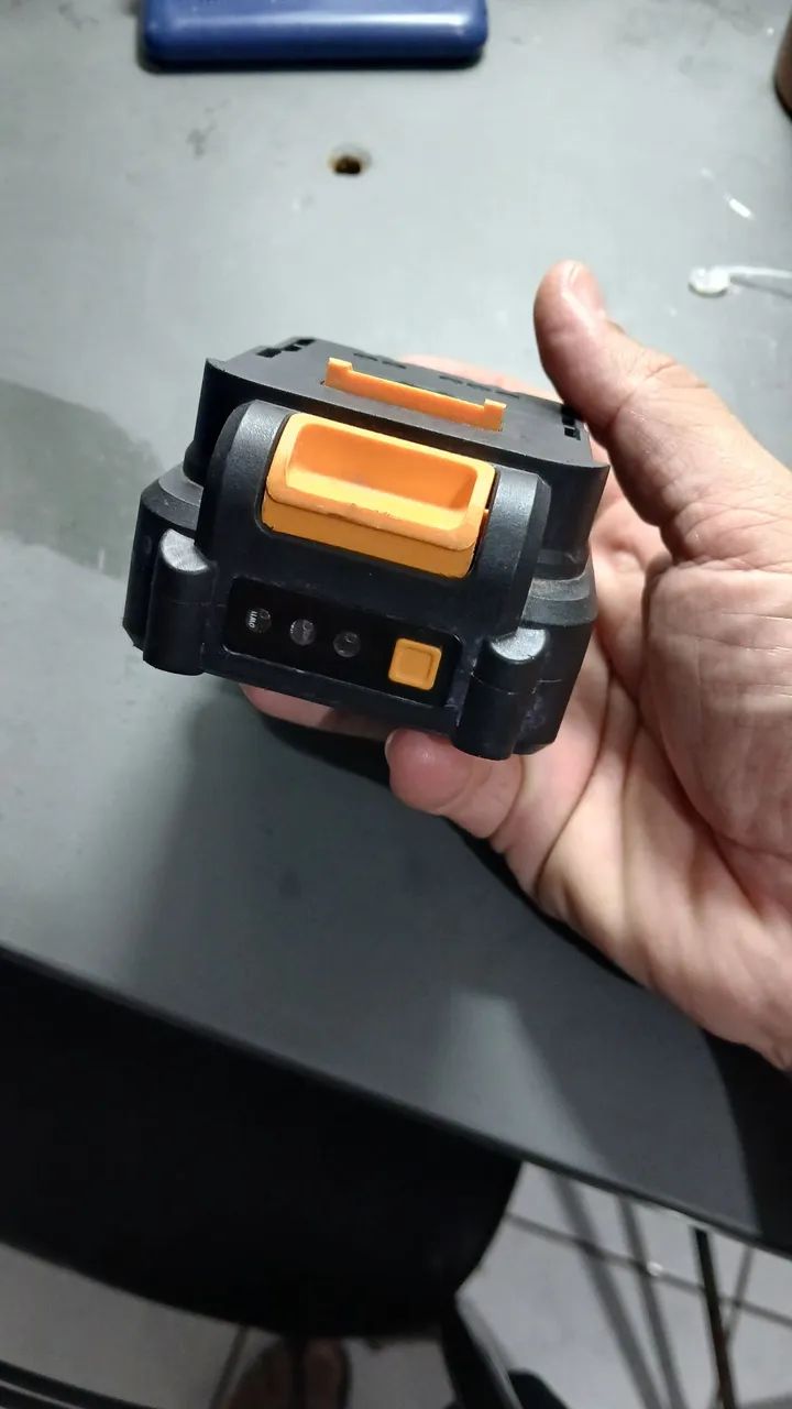 Bateria para furadeira Wap 21V - Foto 3