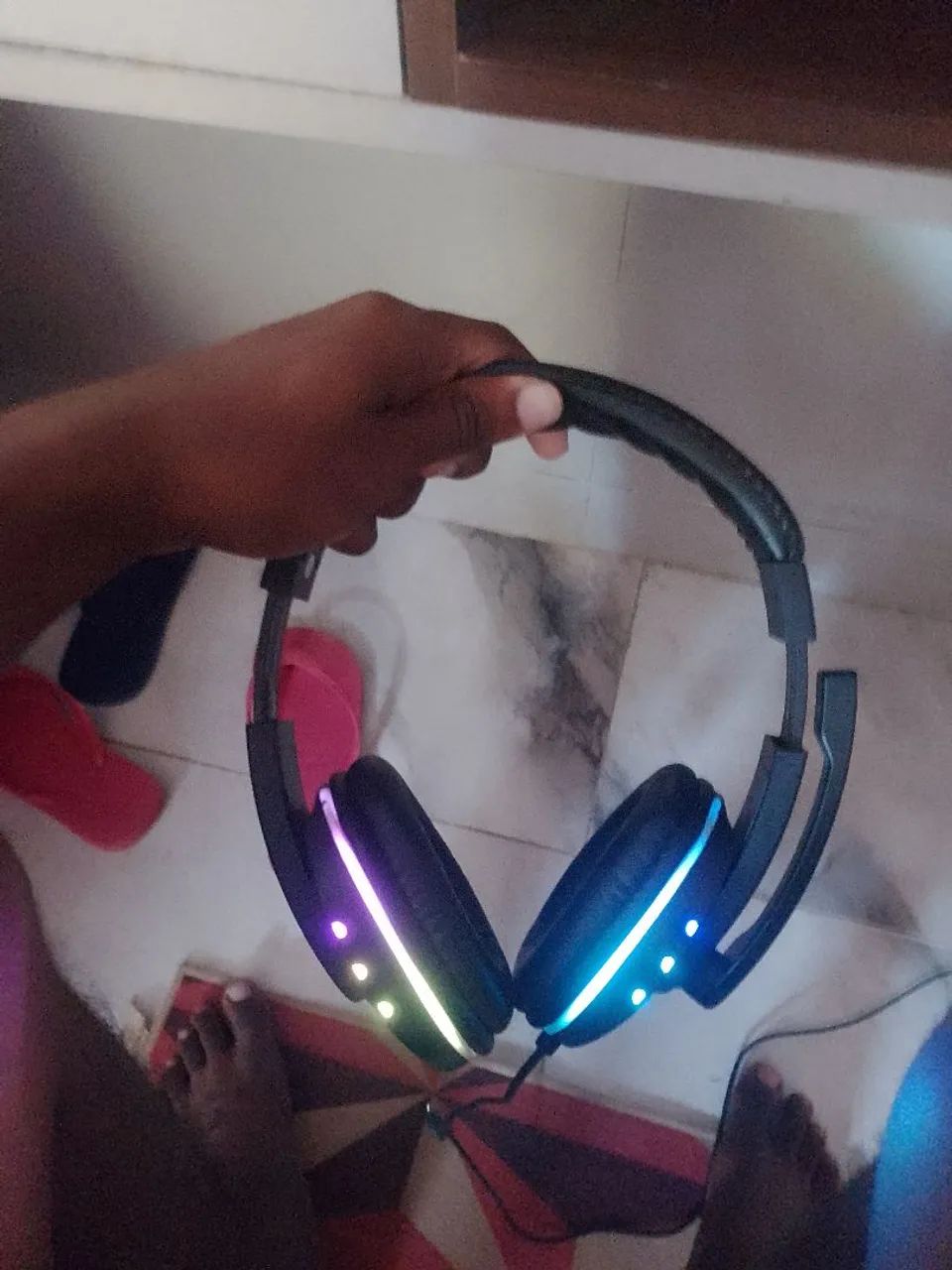 Headset Gamer com LED RGB e Microfone - Bem Conservado