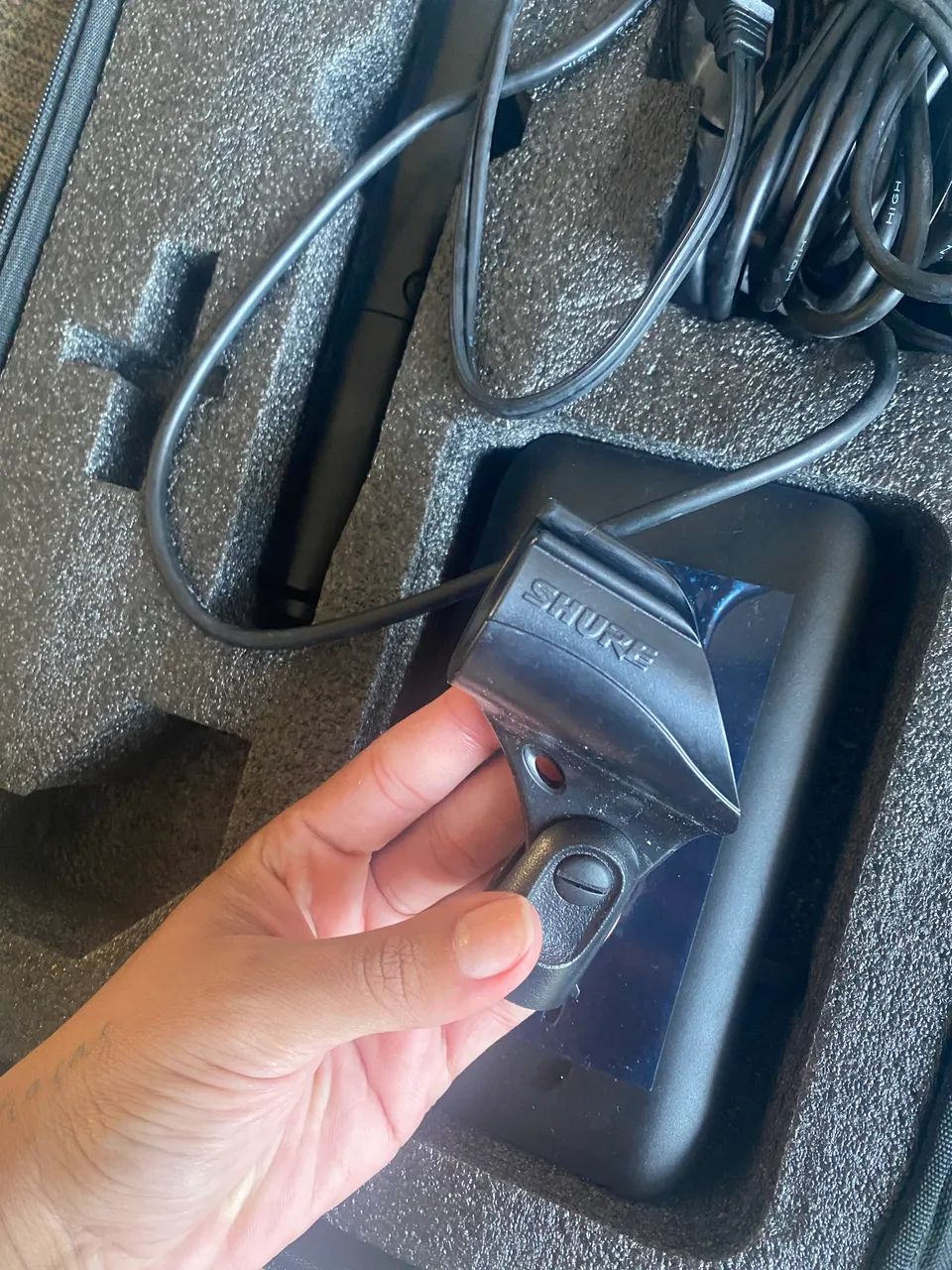 Microfone sem fio Shure com case  - Foto 5