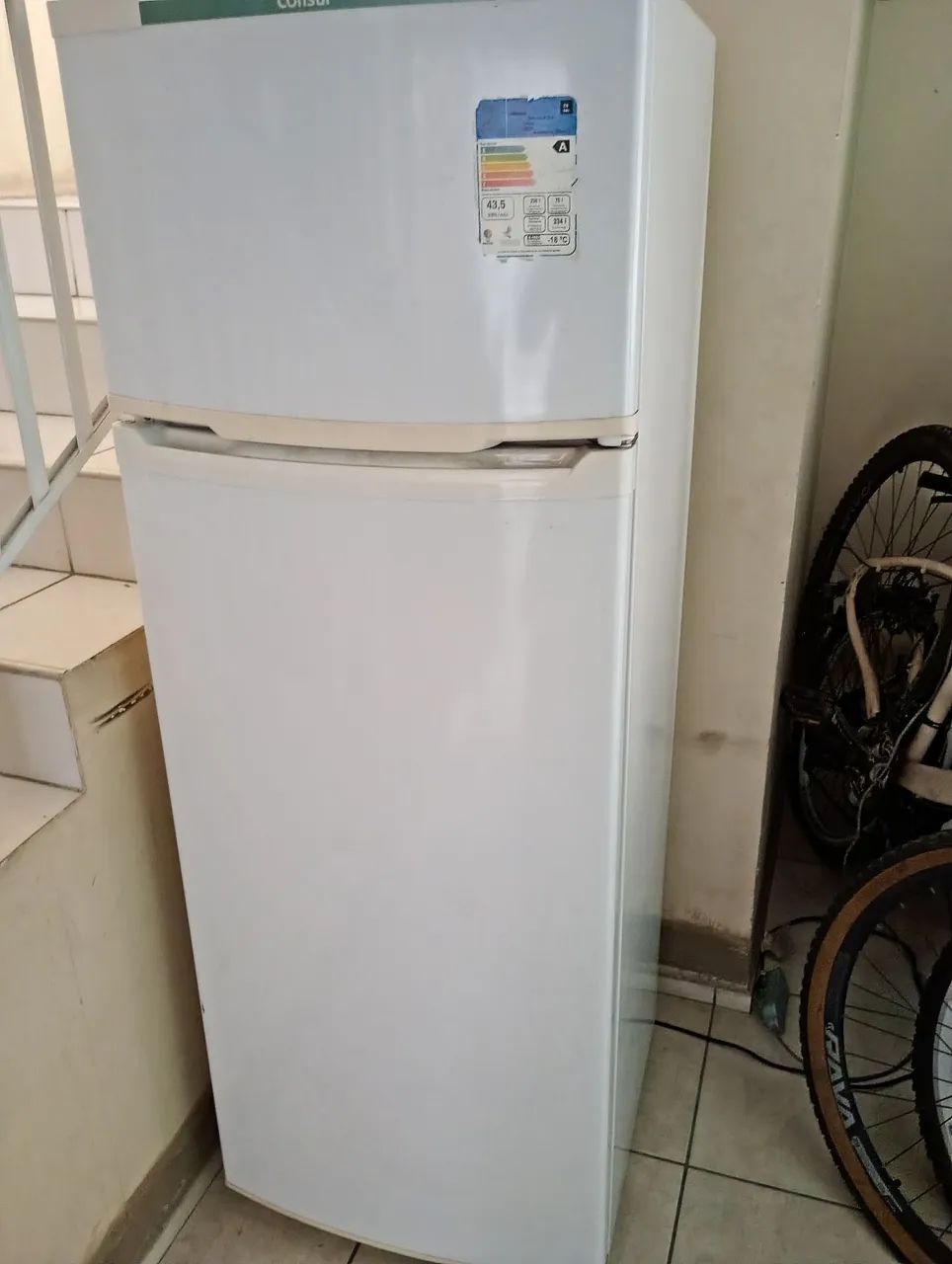 Geladeira Consul 340 litro pouco usada - Foto 5
