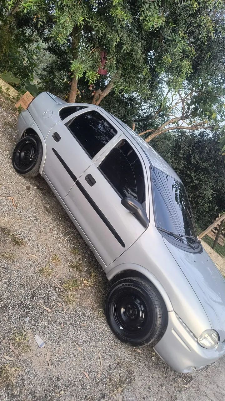 Chevrolet Corsa CORSA WIND 1.0 MPF/MILLENIUMI/ EFI 4P 2001