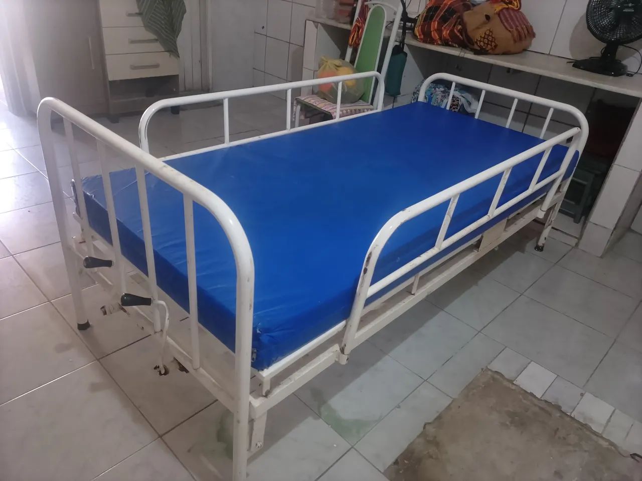 Cama hospitalar articulada - Foto 5