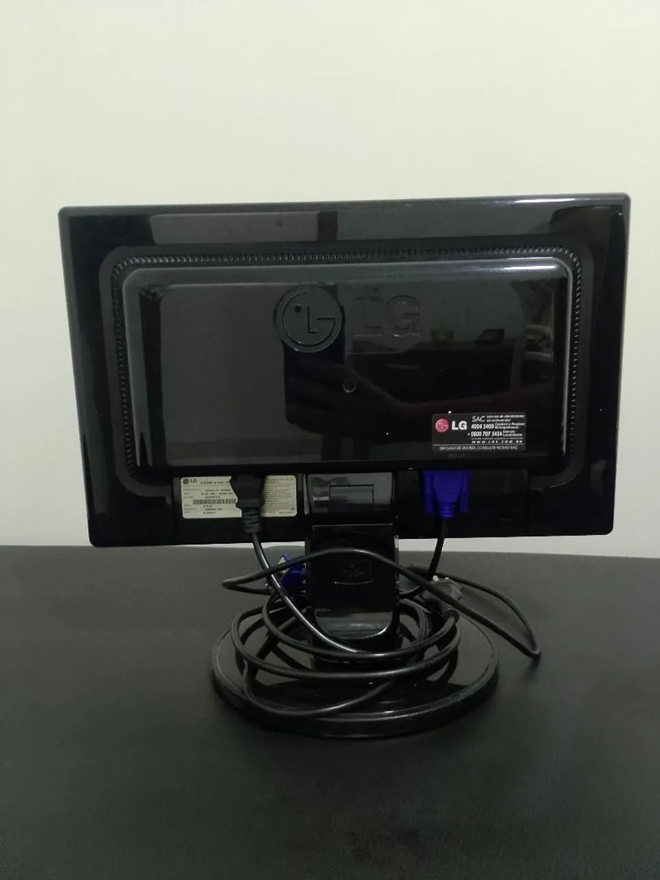 Monitor 16 polegadas LG  - Foto 4