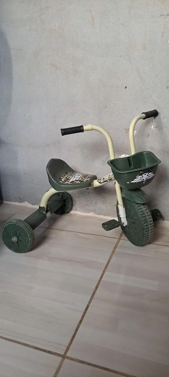 Triciclo infantil 