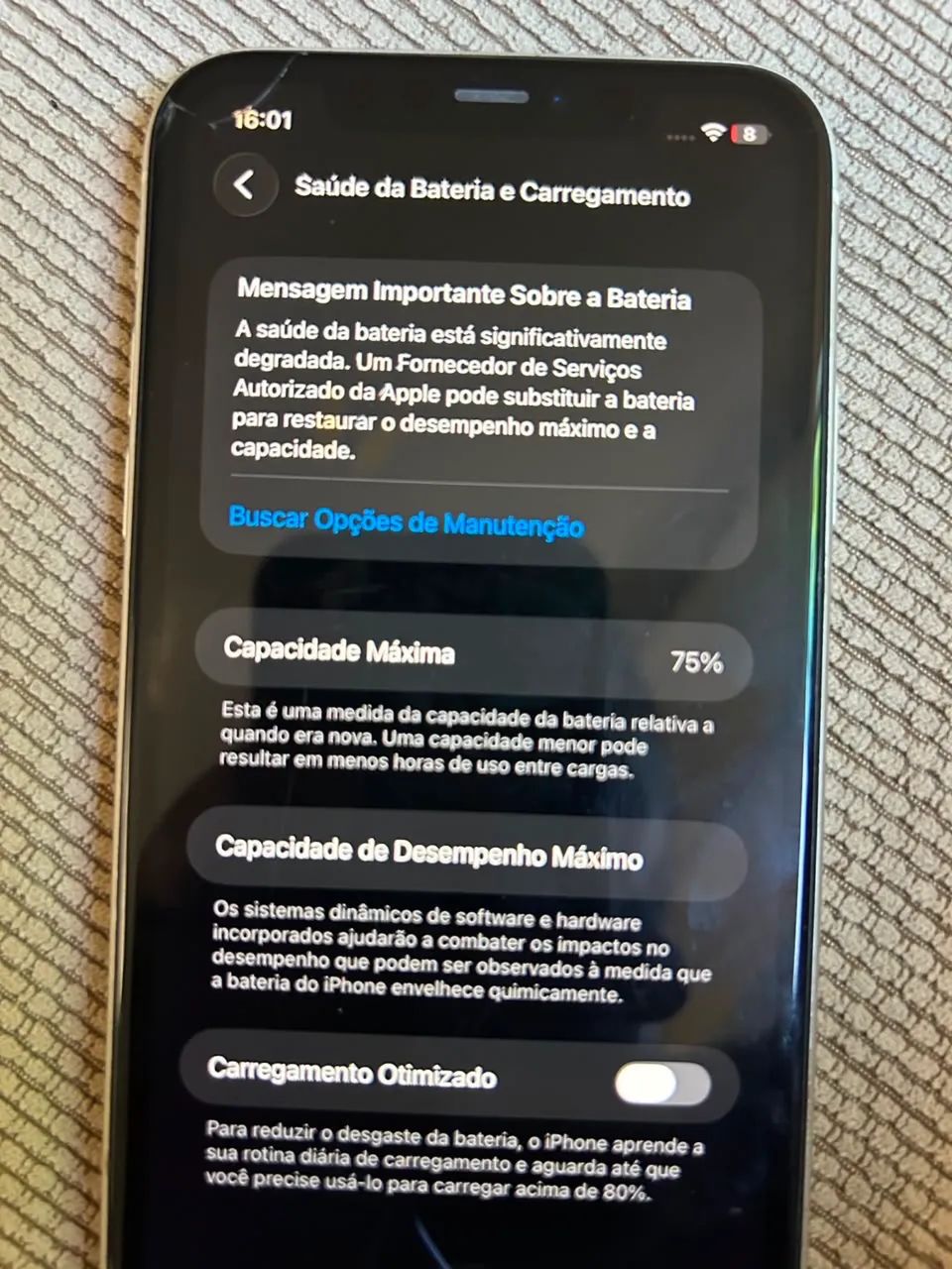 Vendo iPhone 11 128 tb tela trincada  - Foto 3