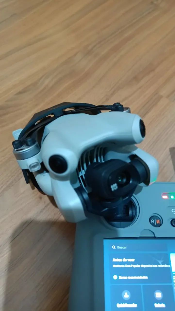 Drone DJI Mini 4 Pro Controle c/ Tela - 1 bateria - Foto 2