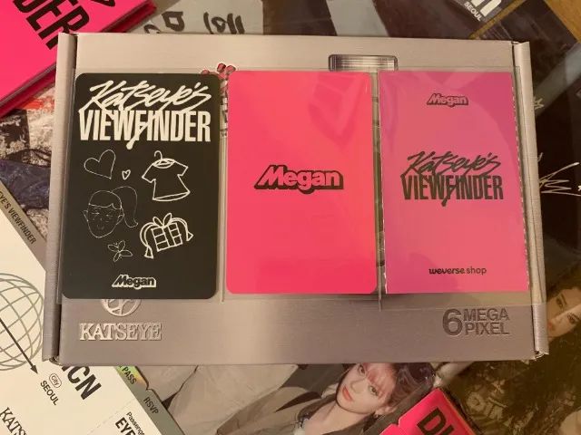 LEIA A DESCRIÇÃO - Viewfinder Katseye com photocards Megan  - Foto 3