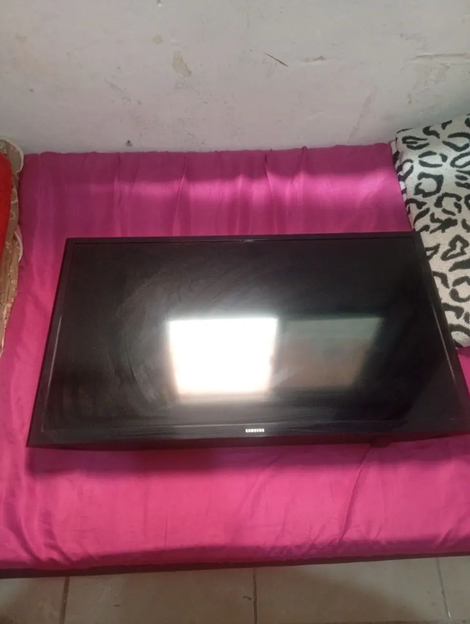 Vendo tv Samsung smart 32 polegadas funcionando perfeitamente, era minha de uso  - Foto 2