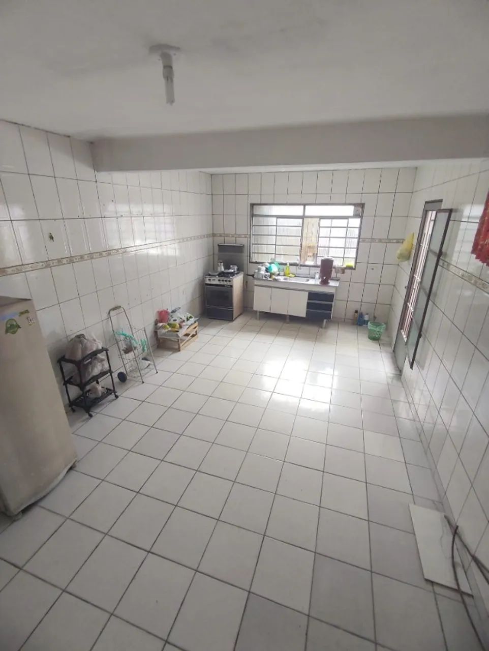 Belo imóvel a venda, com DUAS casas amplas no lote.  - Foto 3