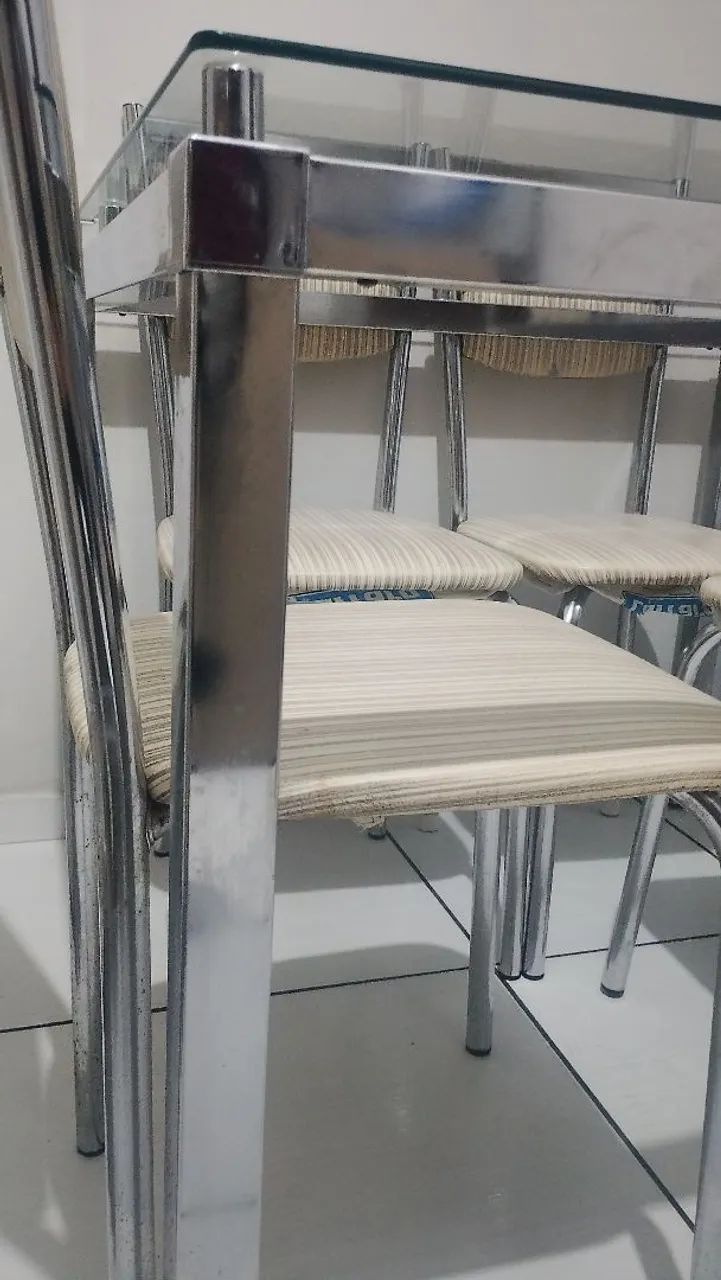Conjunto Mesa de Vidro Cromada + 4 Cadeiras Estofadas - Foto 5