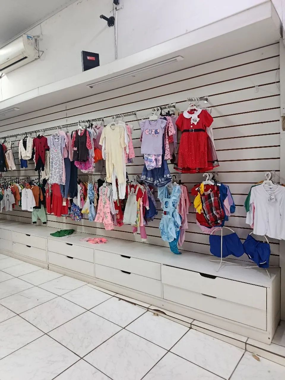 Móveis Planejados Completo para Loja - MDF Branco (Com Balcão, Caixa e Painel) - Foto 5