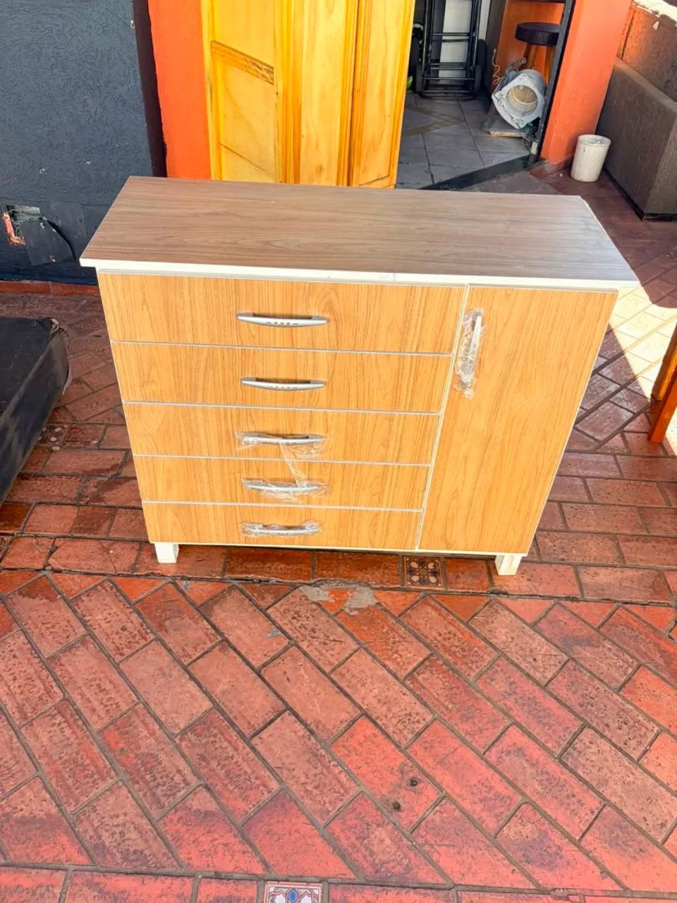 Cômoda de MDF bem conservada ((ENTREGO GRATIS)) - Foto 2