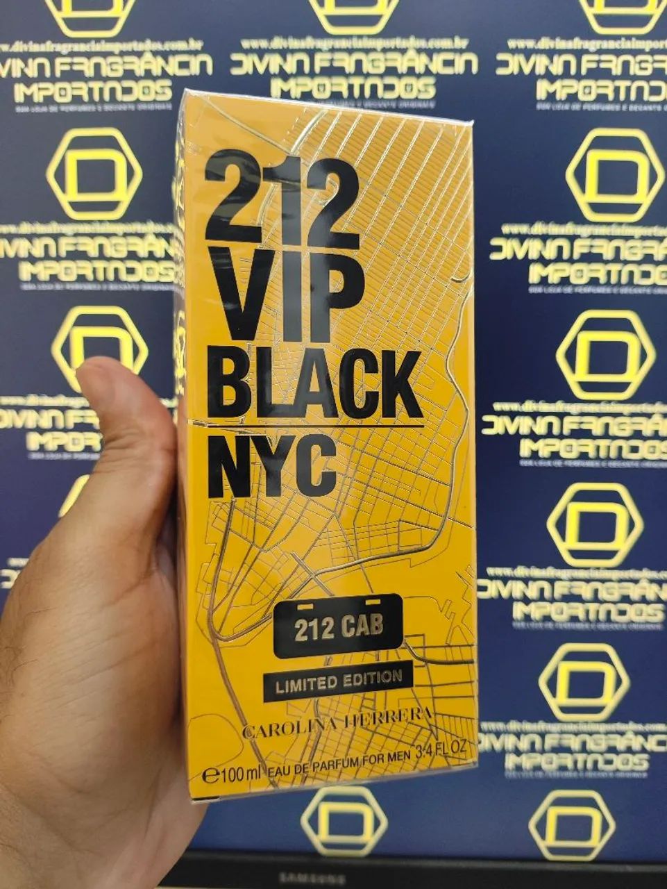 212 Vip Black Cab