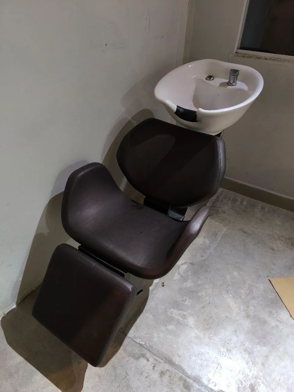 Lavatório de salão de beleza. - Foto 2